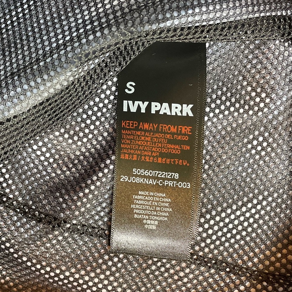 Ivy Park Cropped Camo Zip-Up Bomber Jacket (B) - Picture 13 of 14